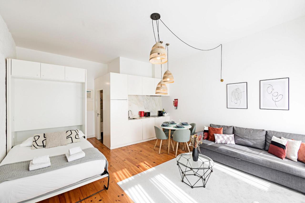 Lovelystay - Cativo Studio Downtown By Metro Station Porto Exterior photo